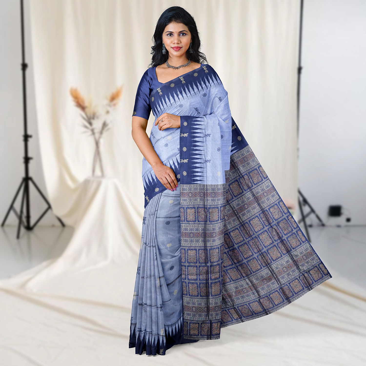 TRI3D__Bomkai4__silk_set308_divya_front1_tassels__2024-8-12-12-30-8__1500X1500-1.jpg