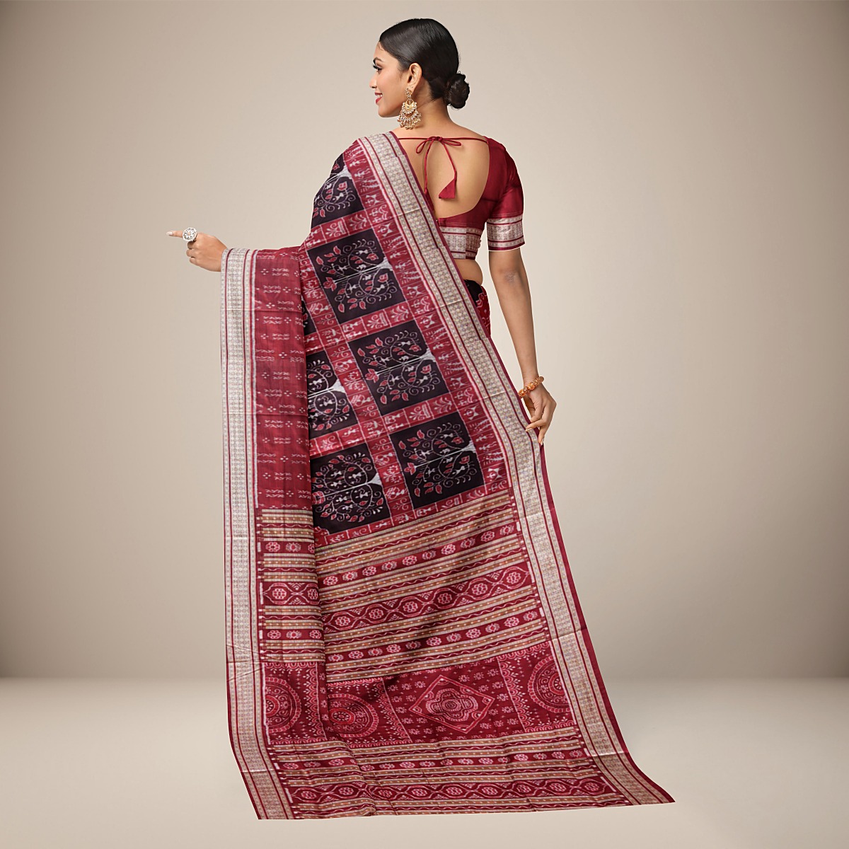 TRI3D__Smb_10__silk_set312_varsha_back_tassels__2023-1-4-14-7-27__1200X1200_11zon.jpg